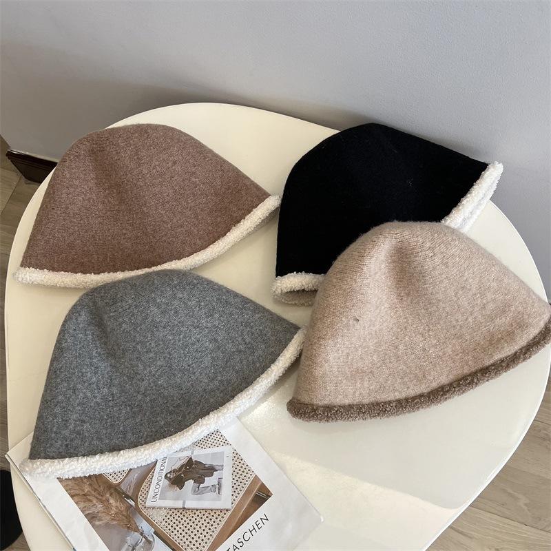 

New wool knitted bucket hat, thickened lamb wool inside to keep warm, fashionable, contrasting color edge fisherman hat tide M（56-58cm） сірий колір