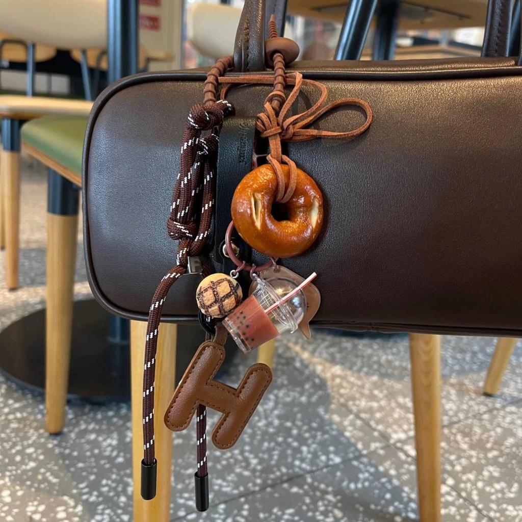 2023 Luxury Handmade Genuine Leather Women's Bag with Sheepskin Heart Pendant