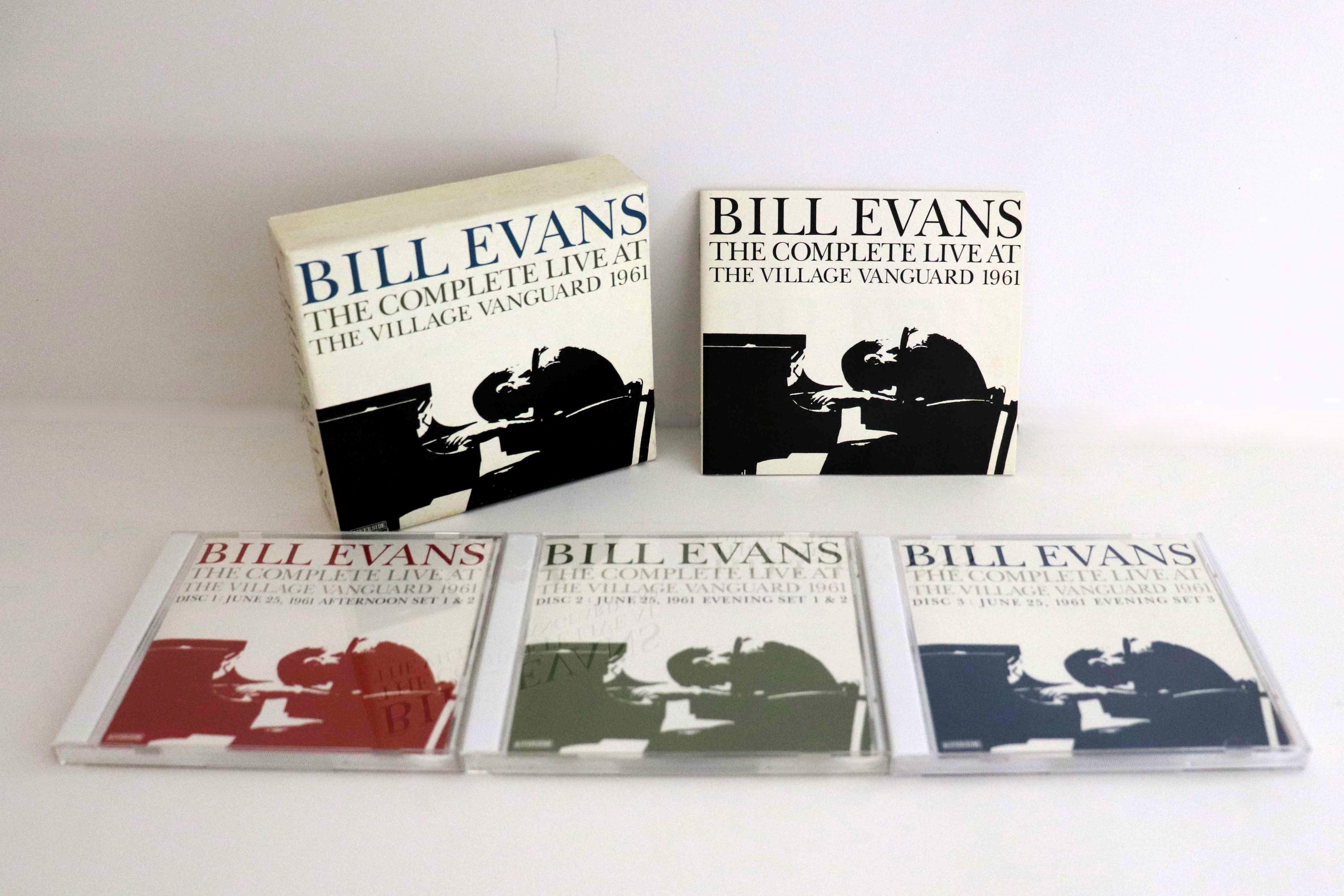 

CD БИЛЛ ЭВАНС - Полный концерт в Village Vanguard VICJ609513 RIVERSIDE 2002 Япония Джаз Б/У