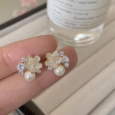 Design Zirconia Flower Pearl Earrings Female Temperament Gentle Earrings Small Hundred with Fashionable and Versatile Senior Sense Earrings