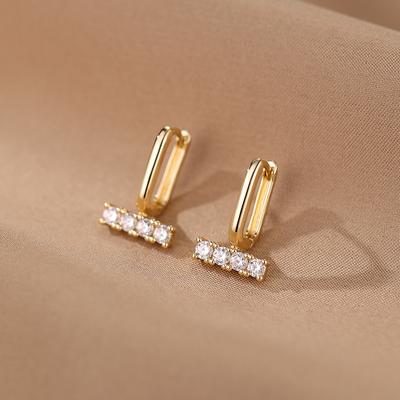 Pendientes geométricos con diseño de nicho simple y hebilla de oreja de circonita de una palabra para mujer con diamantes engastados
