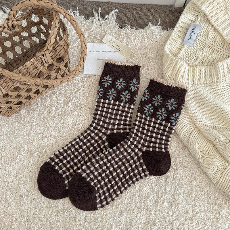 Vintage Flower Heavy Industry Sheep Wool Women'S Socks Warm Thickened Meradson Wind Tube Socks