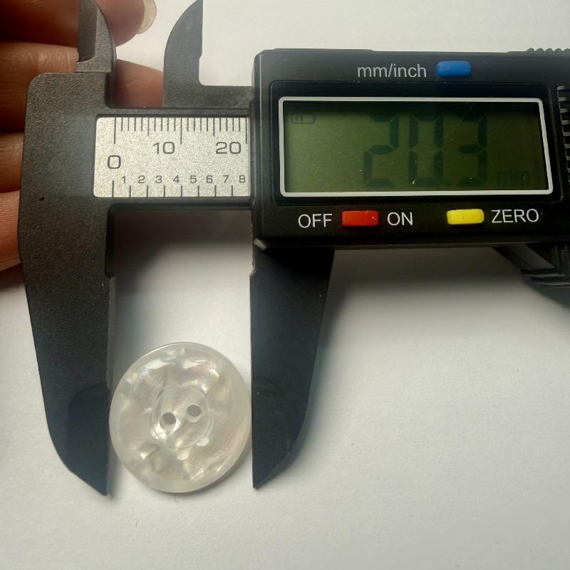 Round Flower Two-eye Buttons Shell Pearlescent Powder Colorful Buttons Children's Knitwear Diy Buttons