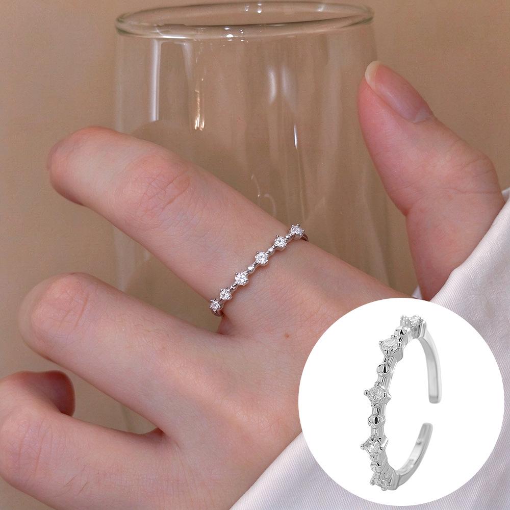 Exquisiter offener Goldring: Japanischer & Koreanischer Stil, Dünnes Band mit Diamanten besetzt, Stapelbarer & Eleganter Fingerschmuck