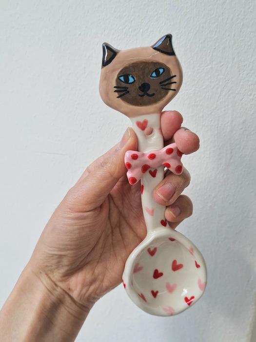 

Deulkkot Ceramic Maxi Cat Heart Spoon Maxi Cat Heart Spoon