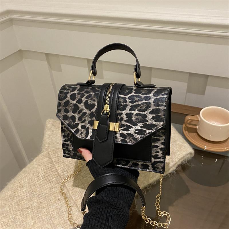 Fashionable Small Square Bag With Leopard Print Design For Women Ideal For Commuting