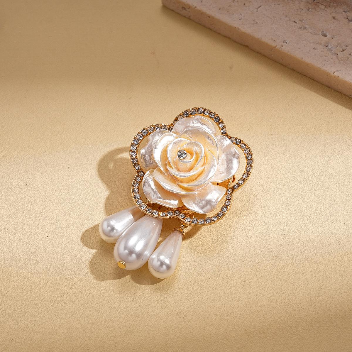 Diamond Imitation Pearl Beaded Resin Flower Double Necklace Vintage Elegant Sweater Chain Necklace