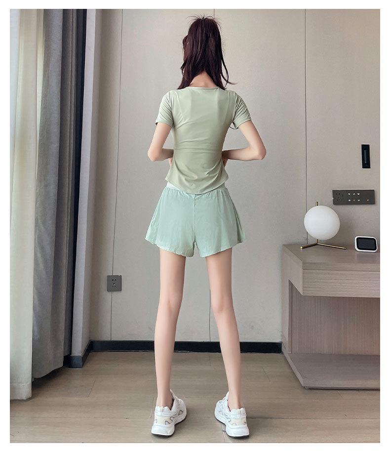 Women's Summer 2025 Quick-Dry Sports Suit: Fashionable Gym & Yoga Outfit with Anti-Exposure Shorts for Morning Runs.