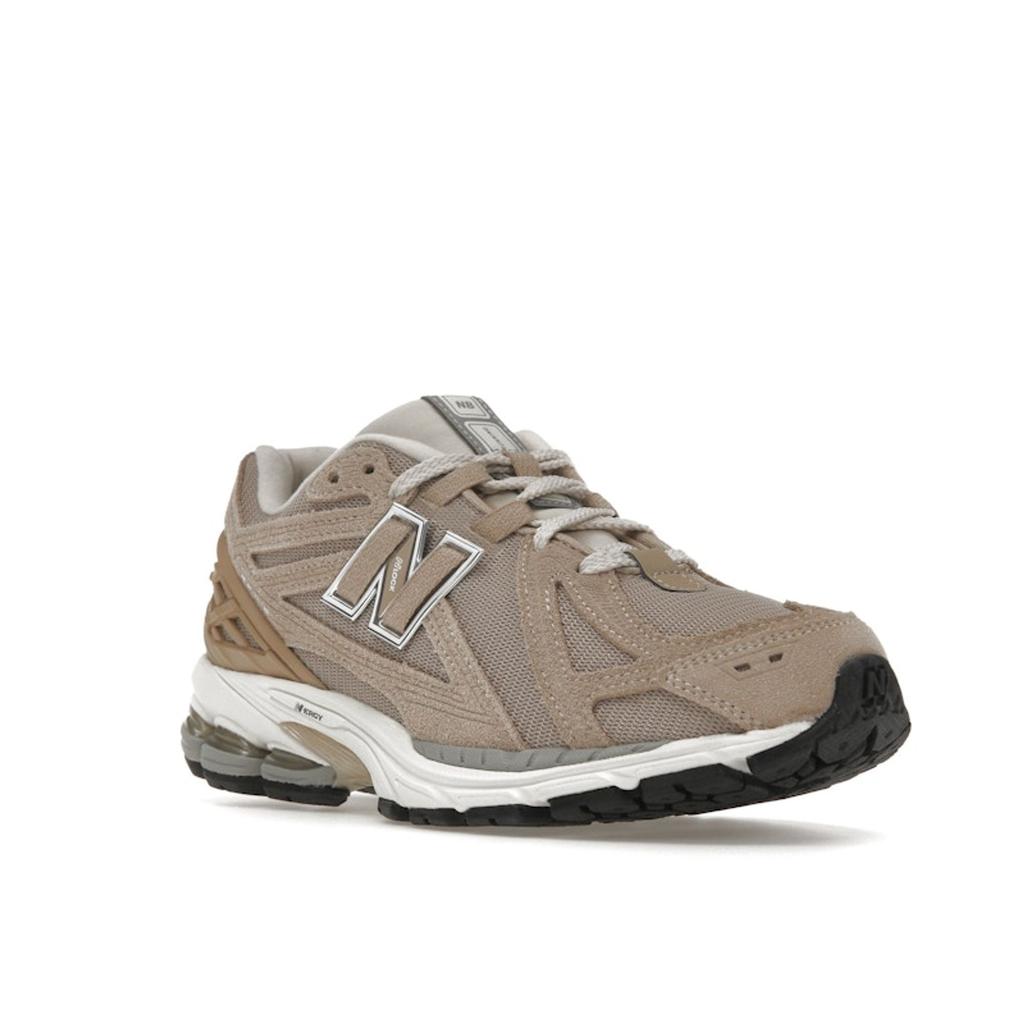 New Balance 1906R Mindful Grey Unisex Tenisky Tmavě béžová Moonbeam Stříbrná-Metalická M1906RW