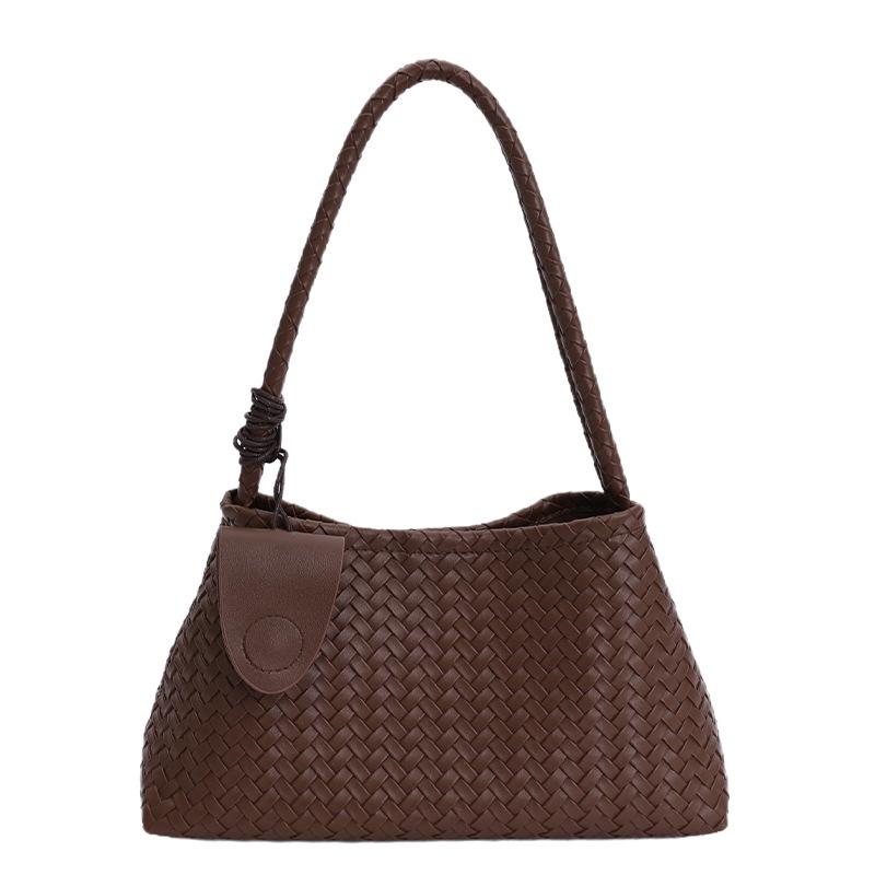 Today's popular bags, new autumn and winter texture niche shoulder bags, versatile messenger bucket bags
