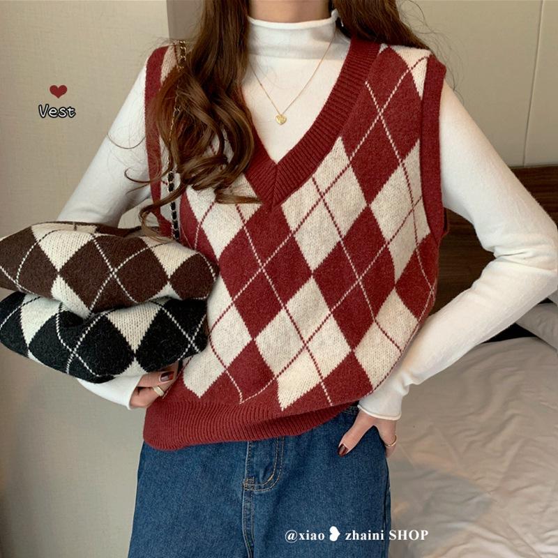 Women's Retro Argyle Knit V-Neck Vest - Autumn Sleeveless Top