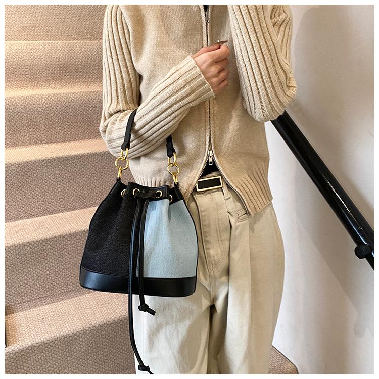 This year's popular super fire bucket bag women's 2025 new high-end contrasting color versatile shoulder messenger bag