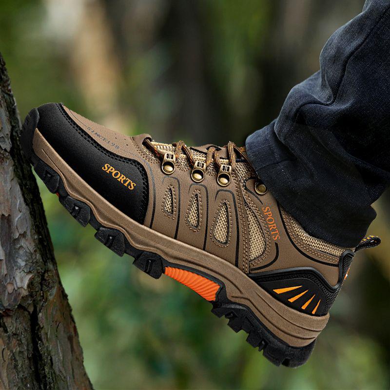 Men's Non-Slip Hiking Shoes: Wear-Resistant, Travel-Ready, Autumn/Winter, Height-Boosting, Ideal for Middle-Aged Travelers.