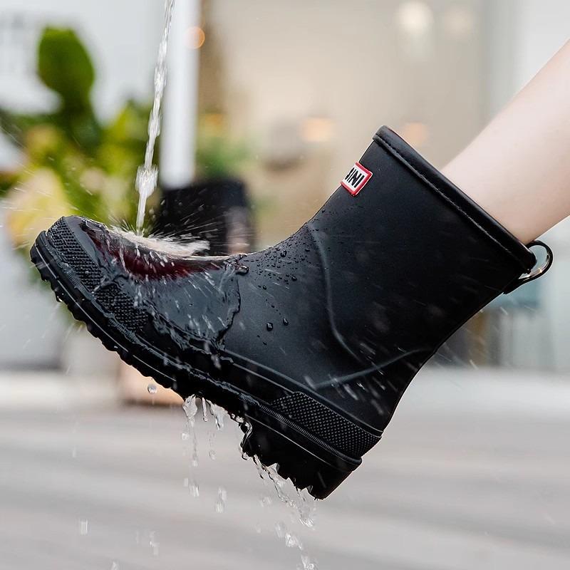 Fashion medium tube rain shoes women's water shoes winter wear rain boots adult velvet soft sole waterproof non-slip women's rubber shoes