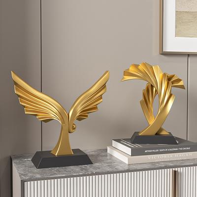 Resin Eagle Sculpture Decorative Figurine Living Room Office Entryway Modern Luxury Home Decor Gift
