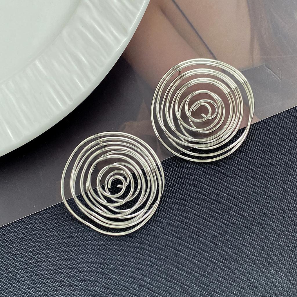 Hollow Irregular Twisted Round Women's Geometric Silver Exaggerated Versatile Earrings