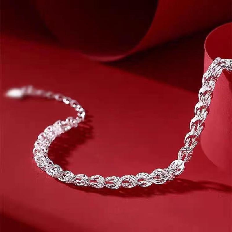 Luxury Hollowed Phoenix Tail Bracelet For Women Retro Elegant Charm Bracelets Party Jewelry Accessories Gifts