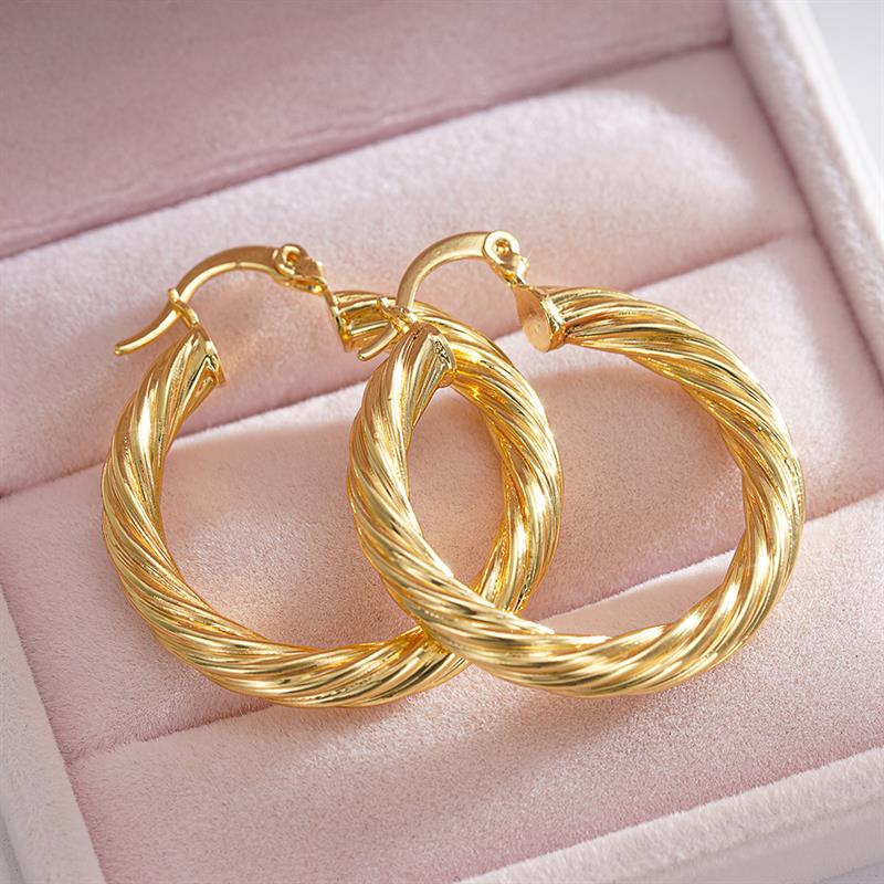 Huitan Timeless Circle Women Hoop Earrings Gold Color Fashion Party Wedding Accessories Polished Lady Engagement Jewelry GiftGood Product
