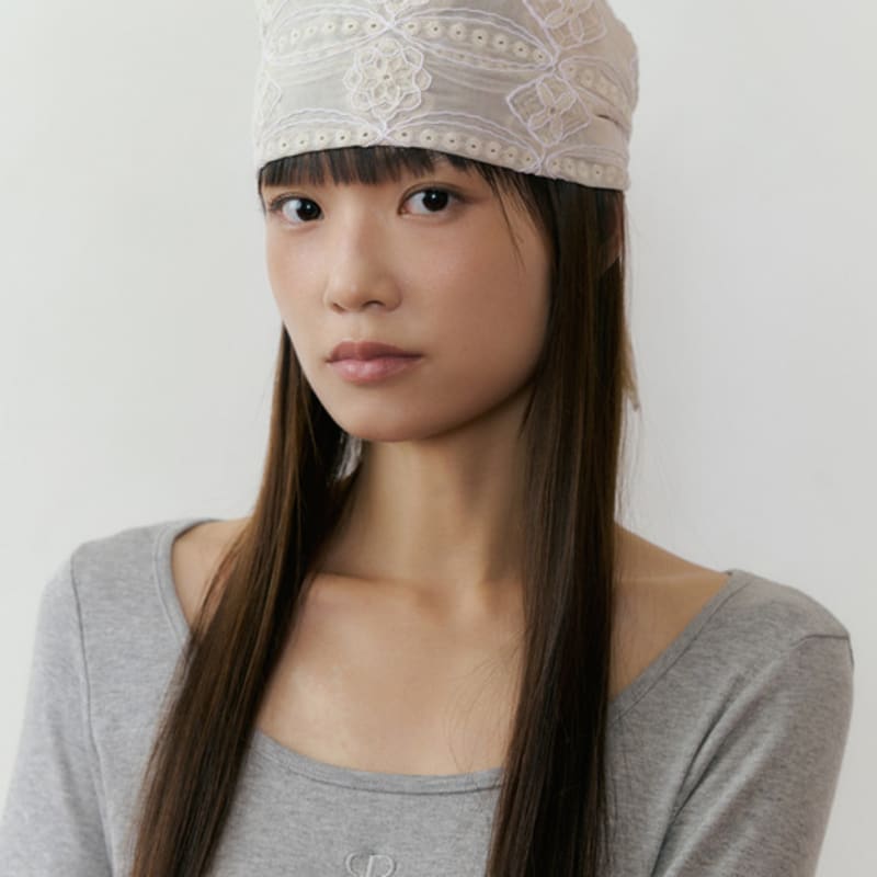 REORG REF FLOWER PATTERN SCARF IVORY