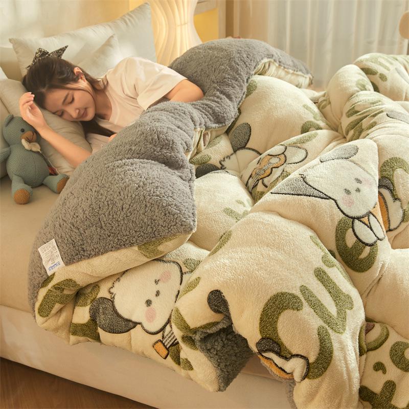 Warm Winter Lambswool & Fleece Quilt - Thick, Cozy Single Size for All Seasons
