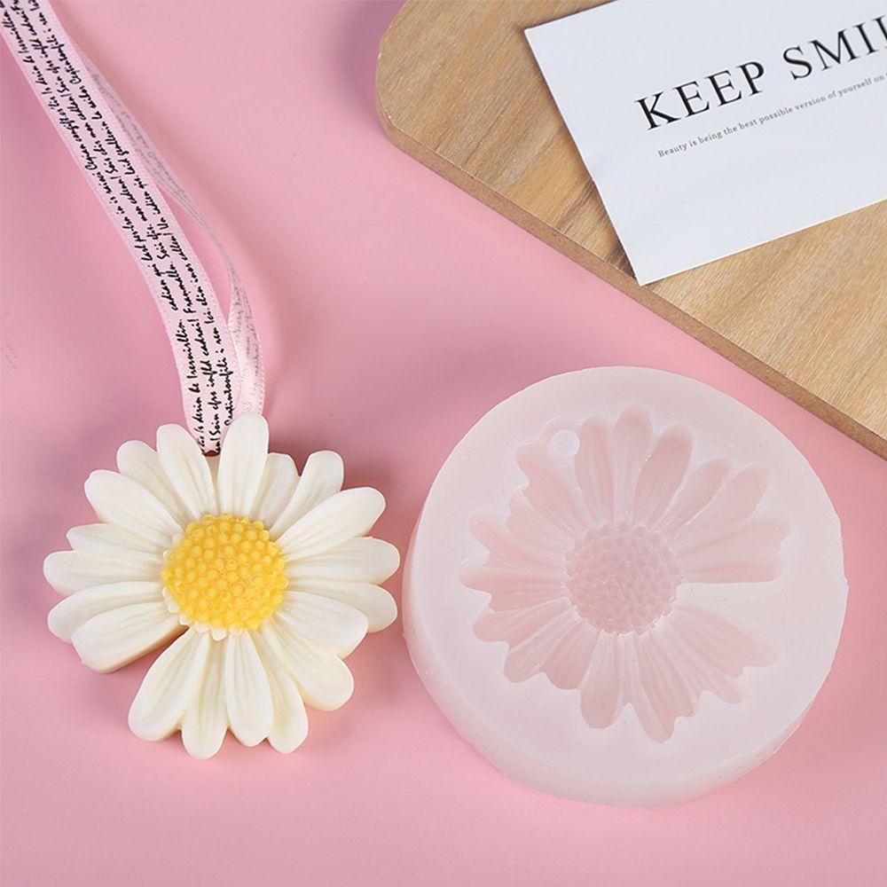 

New Chamomile Kitchen DIY Mold Baking Tool Aromatherapy Cake