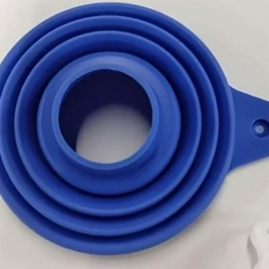 Collapsible Food-Grade Silicone Funnel for Liquids, Oil, Wine; Portable, Retractable, and Multi-Diameter; Weighs 11g-14g.