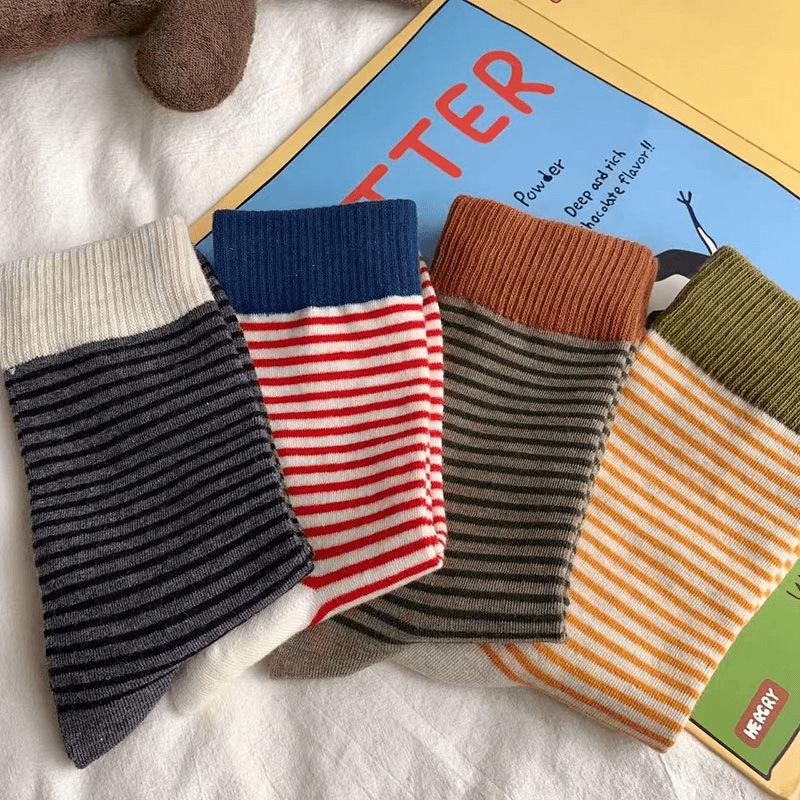 Women's Color Block Retro Striped Mid-Calf Socks - Sweat-Absorbent, Breathable, Elastic, Skin-Friendly, Comfortable, Easy-to-Match, Slouch Style.
