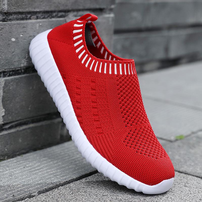 Summer new large size casual sports shoes women's European and American round head flat bottom knitted mesh casual single shoes