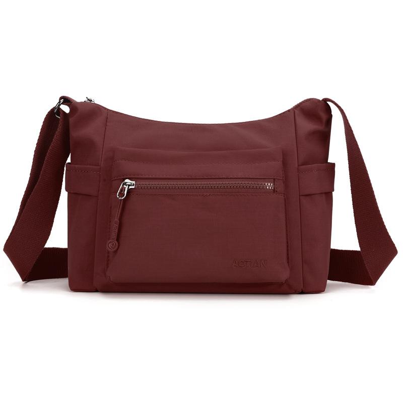 Dámská vícekomorová taška přes rameno Outdoorová crossbody taška