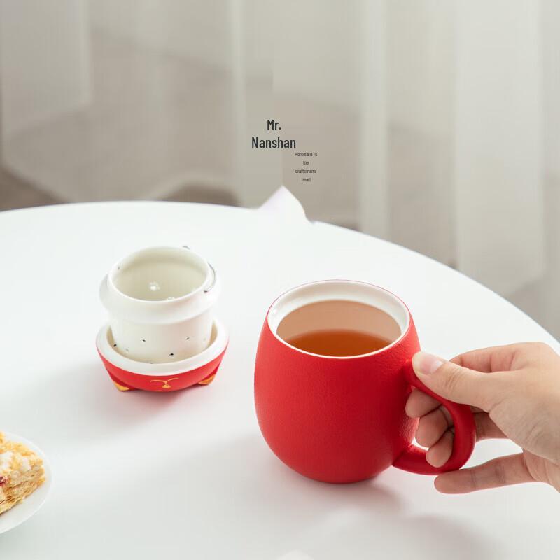 Lucky Cat Ceramic Tea Infuser Cup