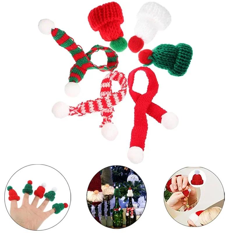 200PCS Christmas Small Hat Mini Small Scarf Red Green Christmas Color Dress Up Hanging Finger Wool Ball Decoration Hat