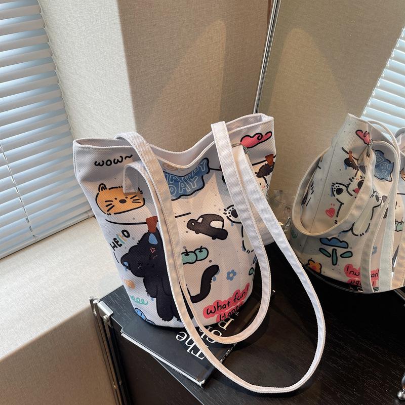 Personalized summer new fashion trend casual shoulder bag 2025 niche design texture women's foreign gas bucket bag