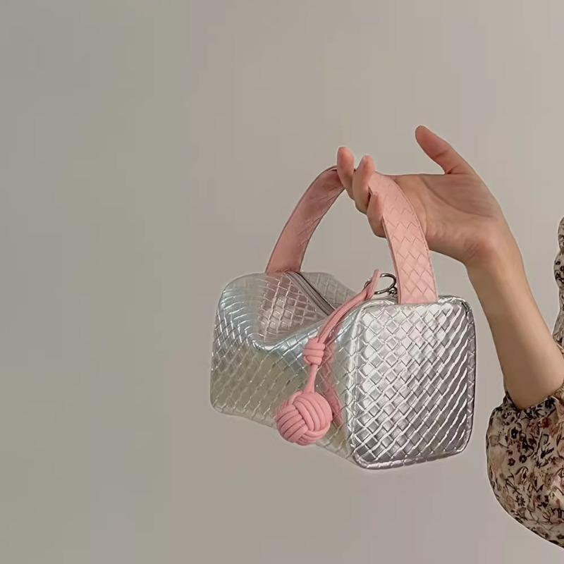 Original Silver Powder Color Matching Woven Pattern Pillow, New Hand Bag, Small Bag, Portable Cosmetic Bag, Storage Bag, Finishing Bag.