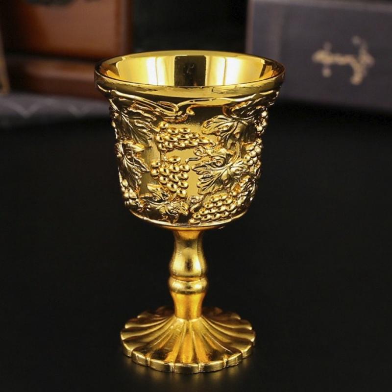 Mini Wine Glass, Multiple Colors Delicate Vintage Spirits Goblet, Alloy Portable Chalice Cup Friends Festive Decoration,1pcs