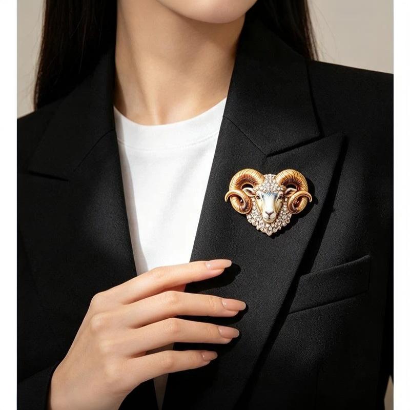 1Pcs Unisex  Charming Year Of The Goat Zodiac Animal Party Brooch Pins Beautiful Goat Brooches For Women