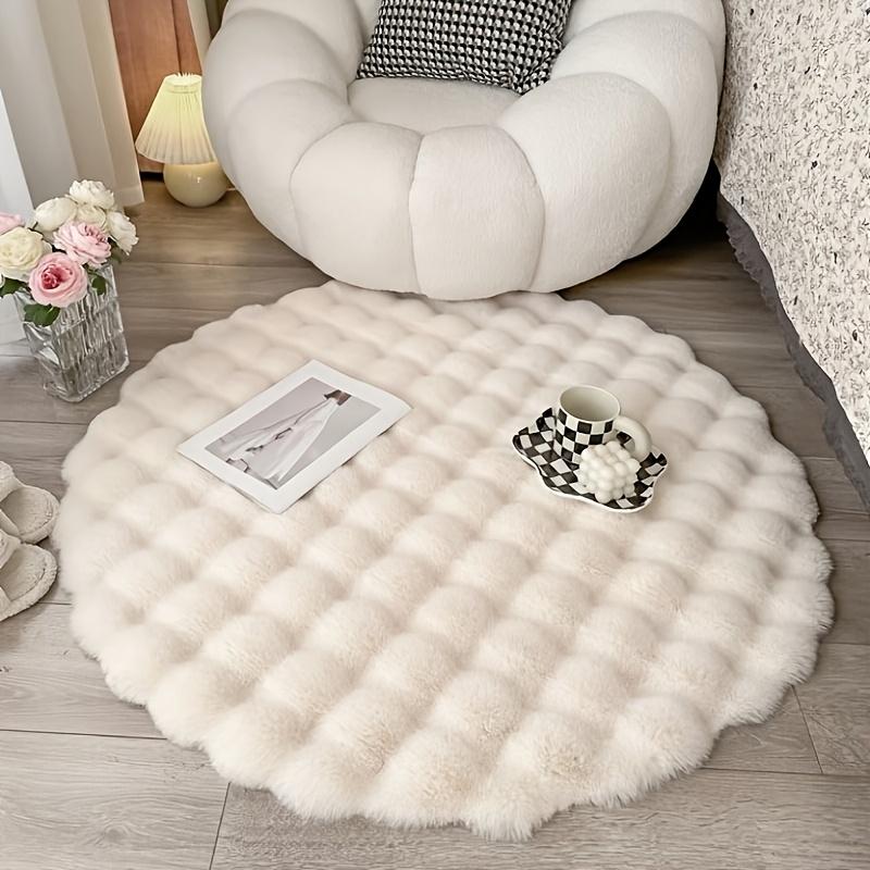 Luxury Cream Faux Fur Rug, 39.37" Round Plush Mat. Cozy & Soft Polyester for Living Room, Bedroom. Machine Washable. Shop Now!