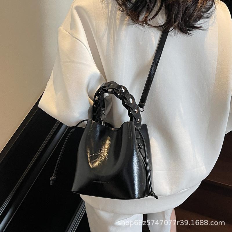 Simple Solid Color Bags High-end Texture Retro Small Bags Women's Crossbody Bags Popular Women's Woven Hand-held Bucket Bags