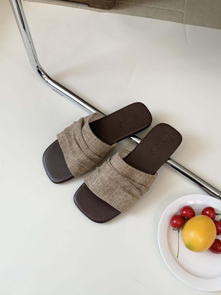 Flat-bottomed Vacation Beach Slippers Women's Outer Wear 2025 Summer New One-word Sandals Vacation Fairy Wind Korean Slippers