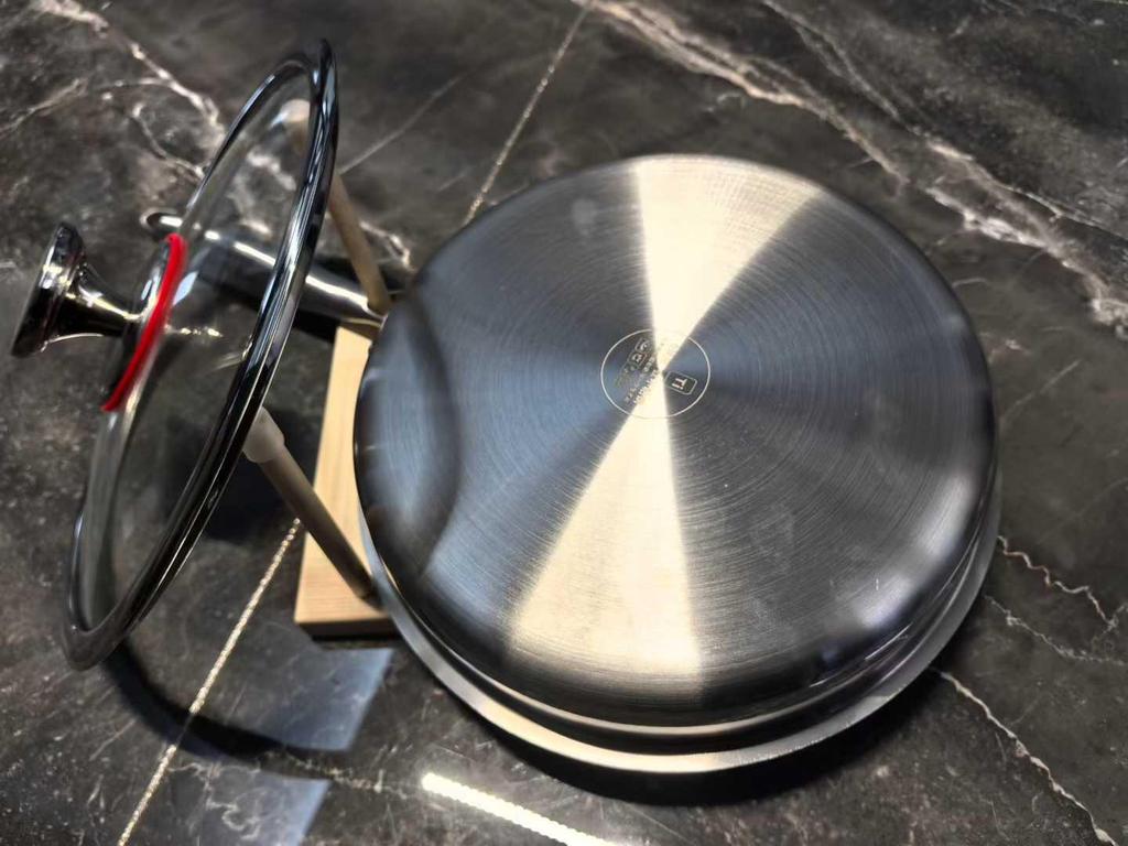 304 Stainless Steel Non-stick Titanium Frying Pan for Steak, Eggs & More