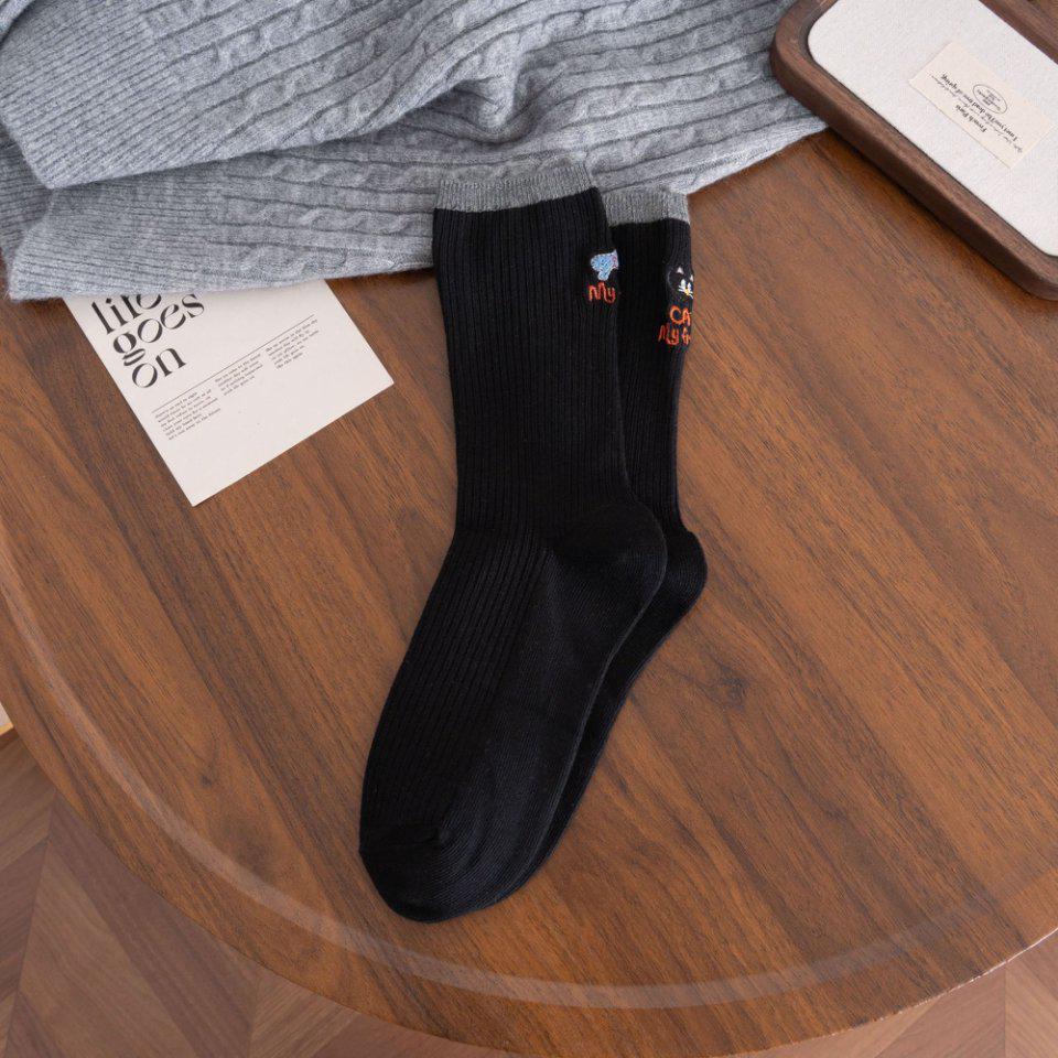 Korean Embroidered Cartoon Cat Mid-Calf Women's Socks - Pure Cotton, Asymmetrical Design