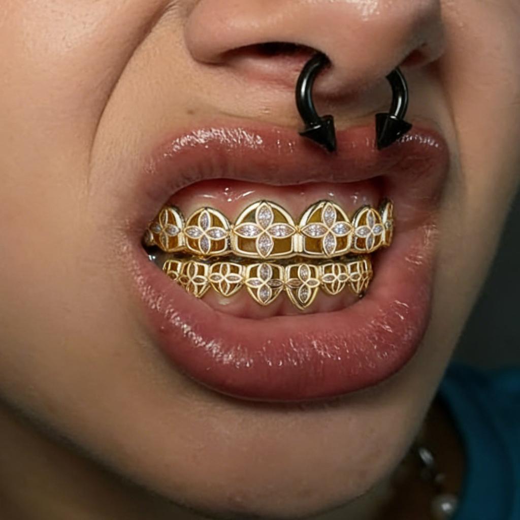 New Arrival 8 Teeth Grillz Leaf Shape Mirco Pave Zircon Braces Cool Big Gold Grillz Vampire Halloween