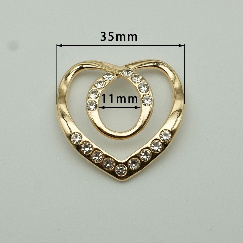 "Pearl Silk Scarf & Coat Buckle - High-End Korean Dual-Purpose Accessory"