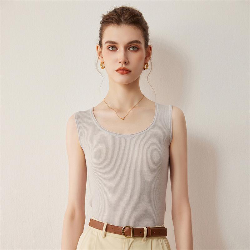 Women's Ribbed U-Neck Wool Camisole – Slimming, Stylish, Versatile Knit Sleeveless Top for Autumn and Winter