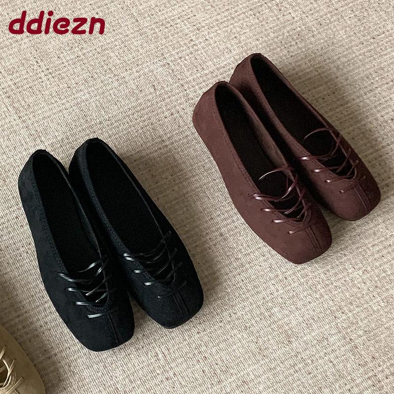 Fashion Fashion Shallow Ladies Flats Slip On Shoes Female Height Increasing Footwear Square Toe Women Flats With Shoes New