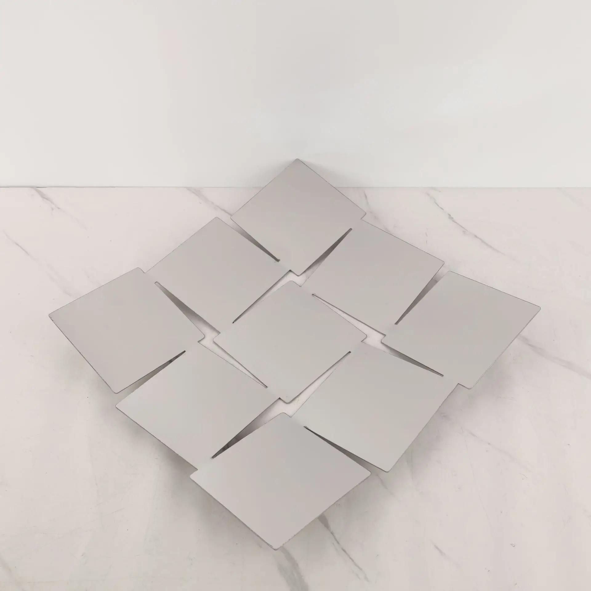 

Geometric Metal Stainless Steel Nine Grid Storage Tray, Fruit Tray, Office Living Room Desktop Storage Tray, Home Decoration
