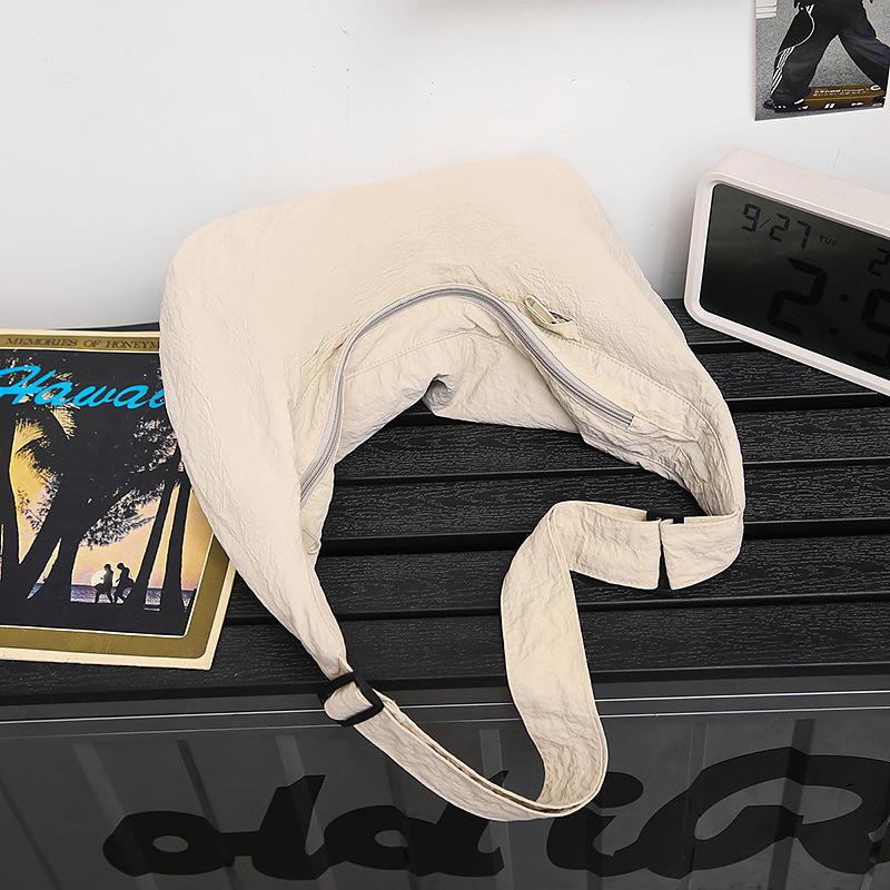 

Couple Messenger Bag Shoulder Bag Large Capacity Diagonal Straddle Bag Black Dumpling Bag Tide Cloth Bag