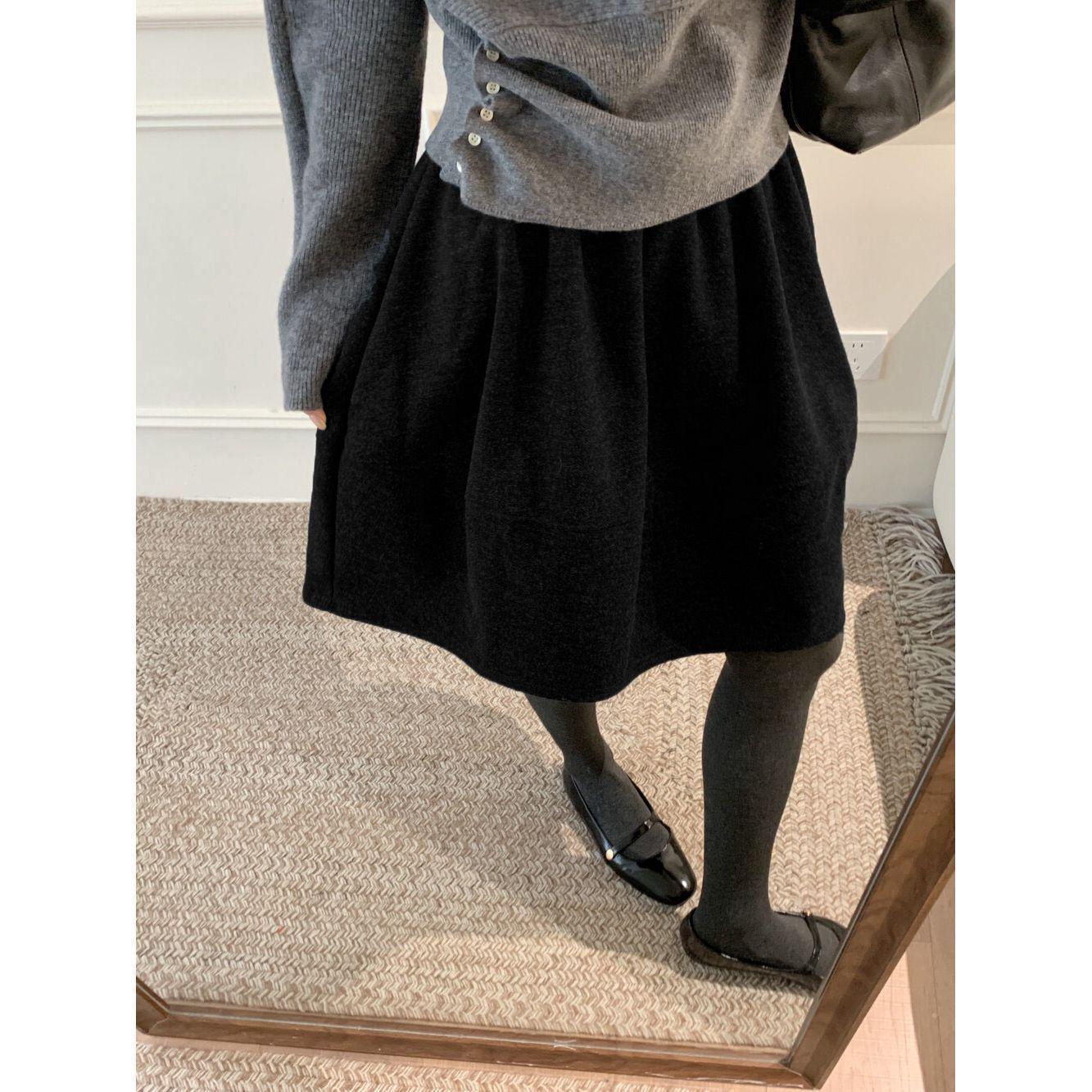 

Korean Black Wool Blend A-Line High Waist Skirt for Women - Autumn/Winter S (30-40 kg) чёрный