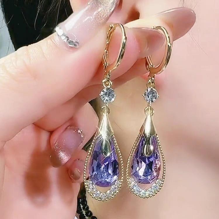 2024 Elegant Purple Crystal Teardrop Ear Cuffs - Fashionable and Sophisticated.