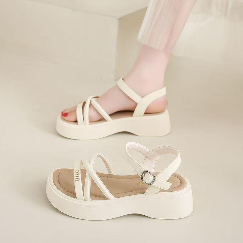 Open Toes Niche Fresh Skirt Trend Sandals 2025 Summer New Popular Fashion Versatile Outer Wear Beach Shoes