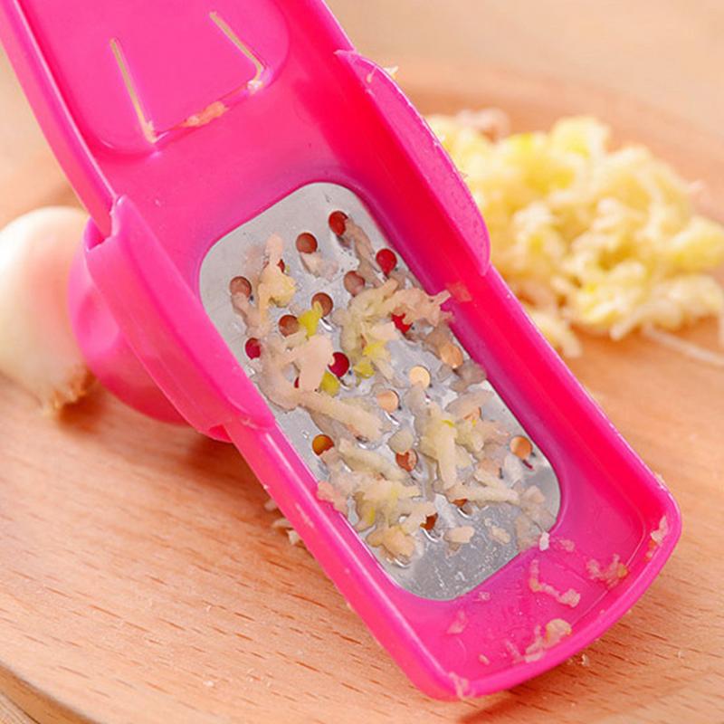 Small Grater Food Grade Garlic Cutter Stainless Steel Small Ginger Grater Tool Kitchen Gadgets Hand Twist Garlic Tool for Sauces